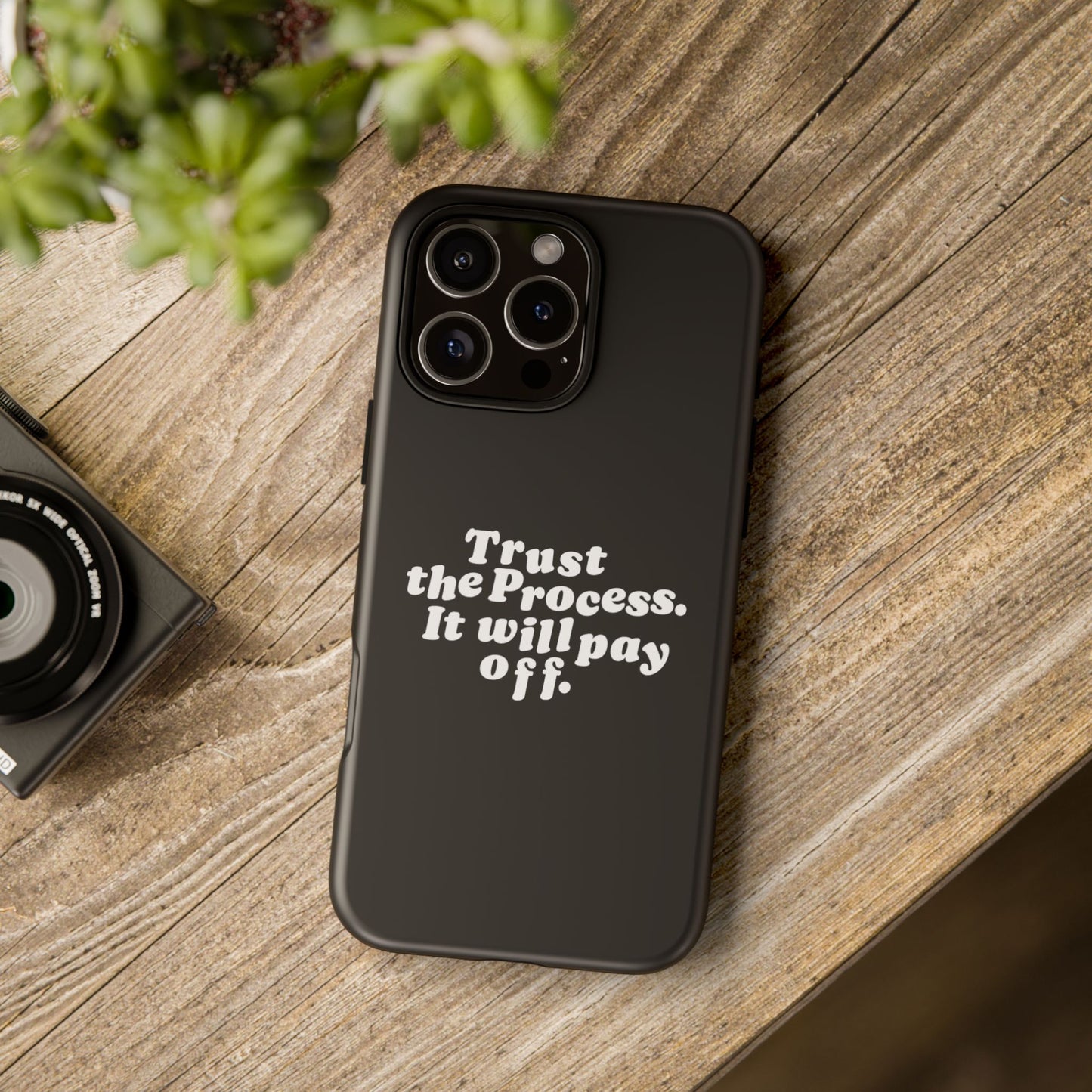 Trust harder Hard Case Schwarz iPhone