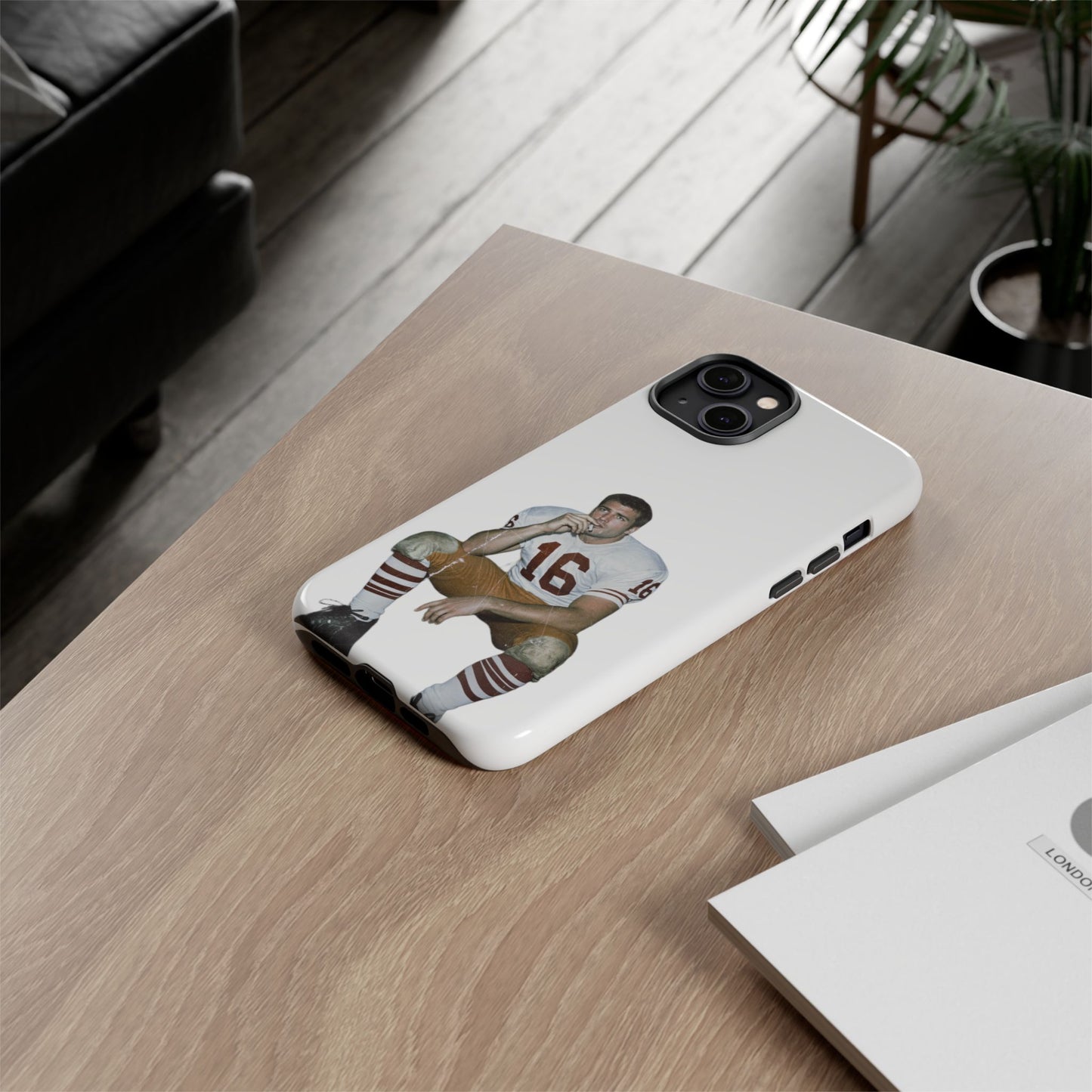 Realization Hard Case Weiß iPhone