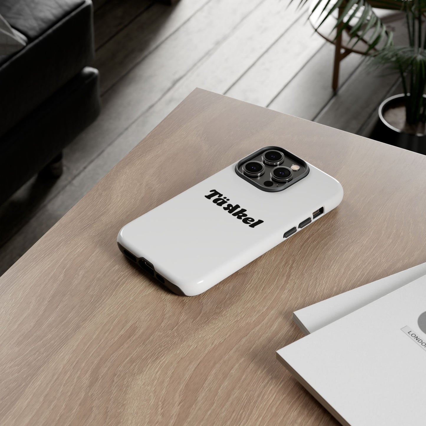 TÄKKEL Classic Hard Case Weiß iPhone