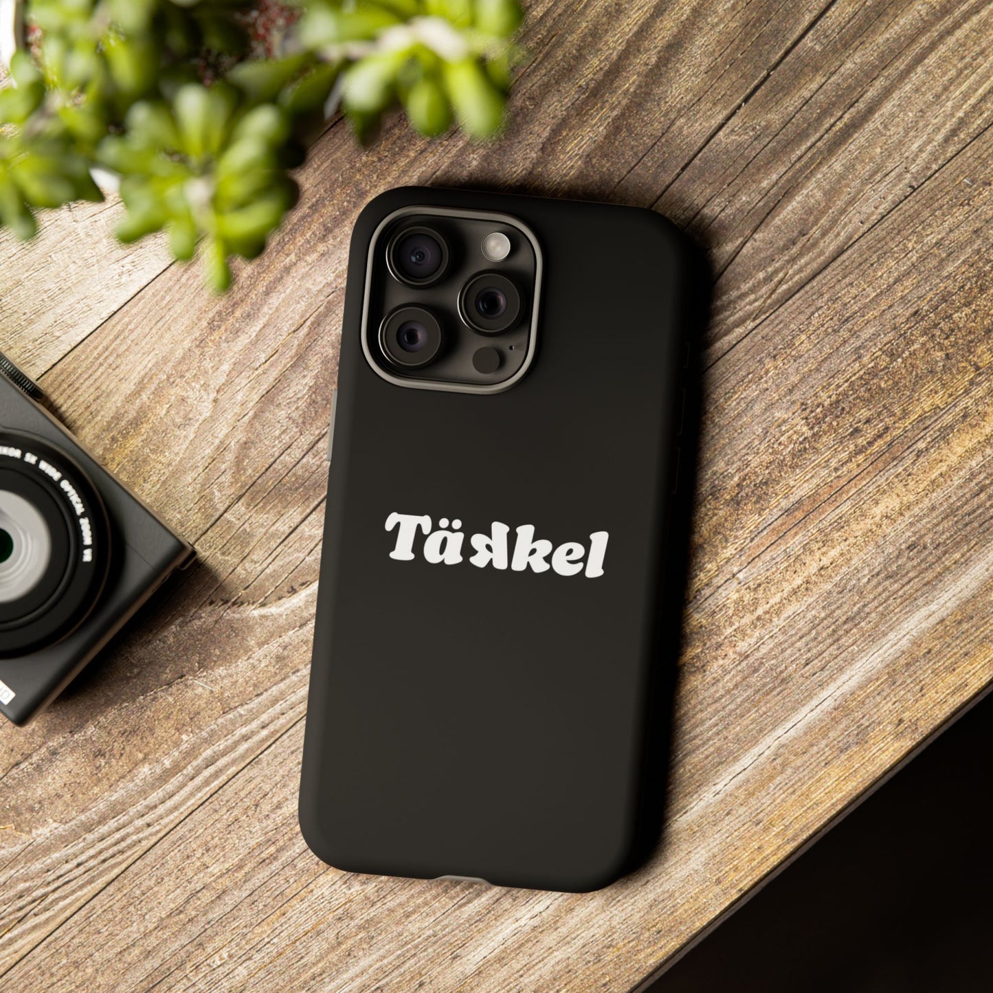 TÄKKEL Classic Hard Case Schwarz iPhone