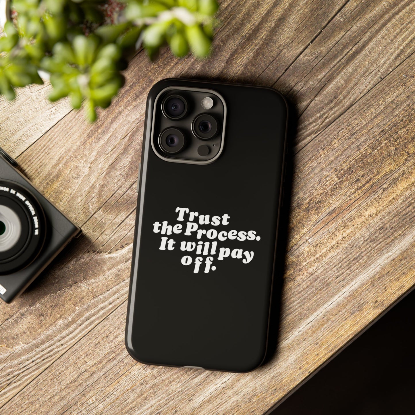 Trust harder Hard Case Schwarz iPhone